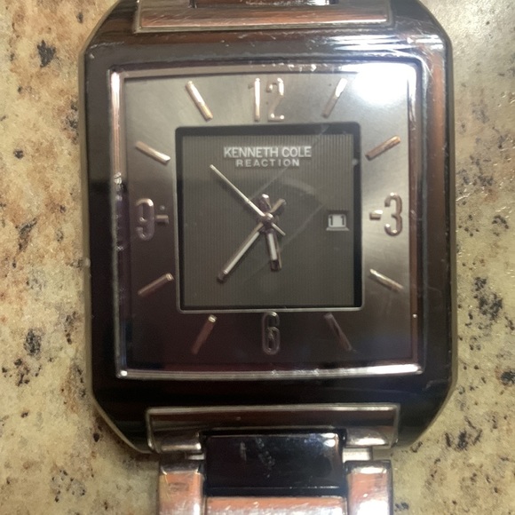 Kenneth Cole Reaction Watch - Picture 2 of 4